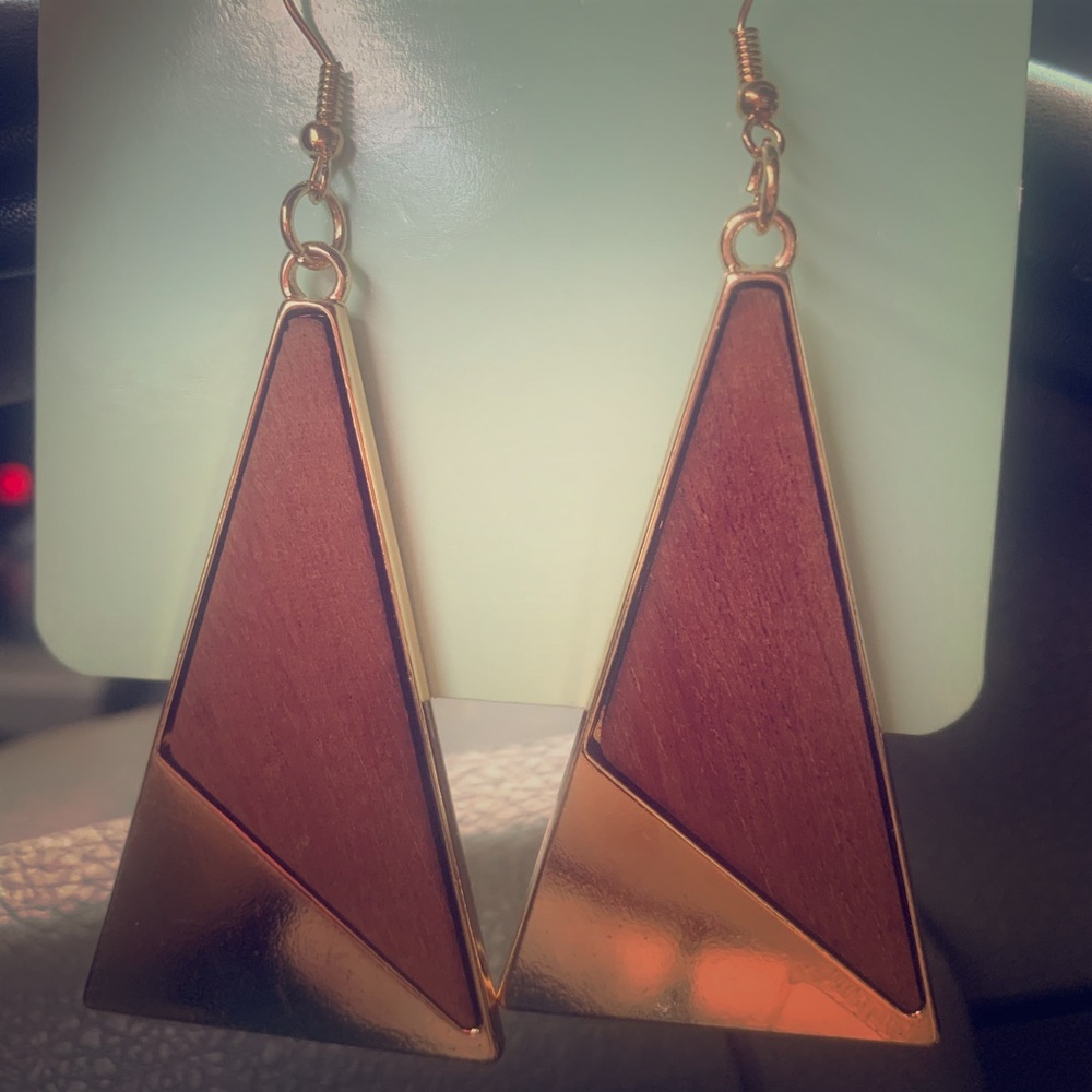 Earings